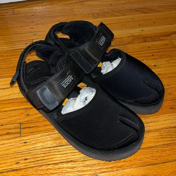 Suicoke Black BITA-V Sandals - Picture 2 of 7